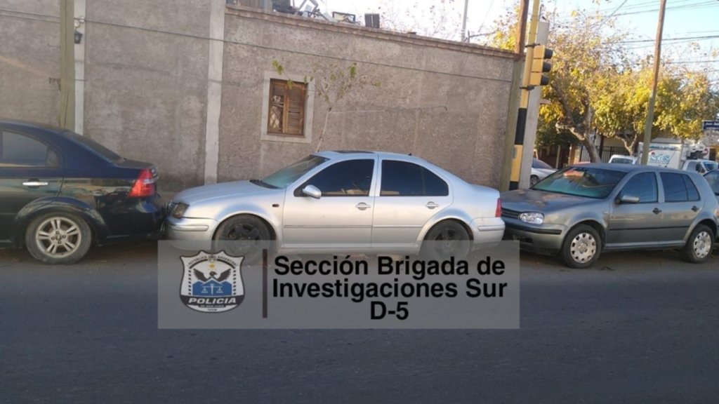 Hallaron vehículos robados en una agencia de autos