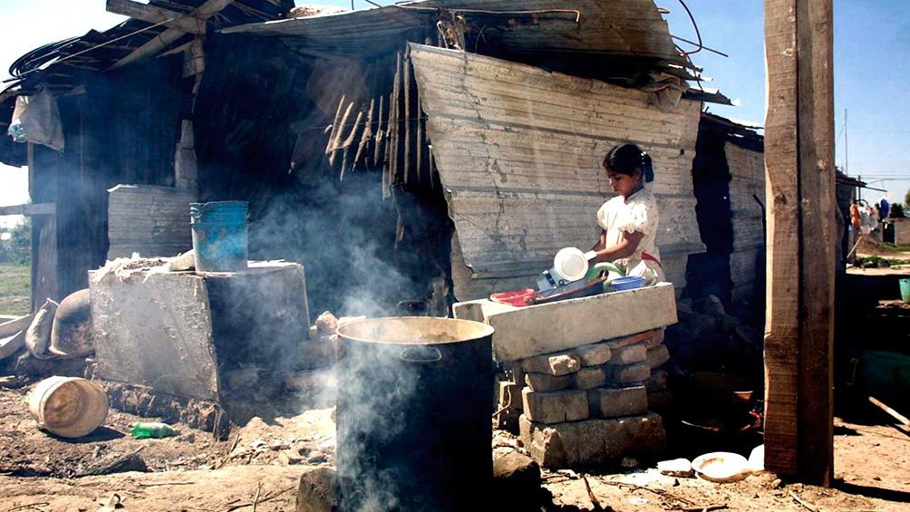 En los primeros 6 meses del 2022 la pobreza alcanzó al 36,5% de la población
