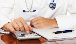 Creció el cobro de plus para consultas médicas y lo atribuyen a la mala situación que atraviesa la salud 