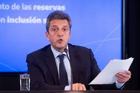 Massa anunciará que aumentan los límites para comprar con tarjetas de crédito: cuánto más se podrá consumir