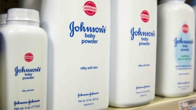 Johnson & Johnson suspenderá la venta de su talco para bebés en todo el mundo