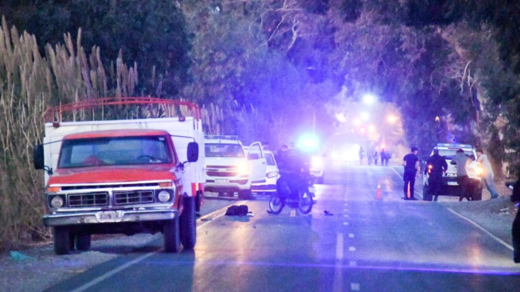 Atropellan y abandonan a un motociclista 