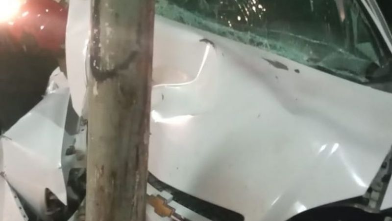 Se estrelló contra un poste en plena Ruta 40