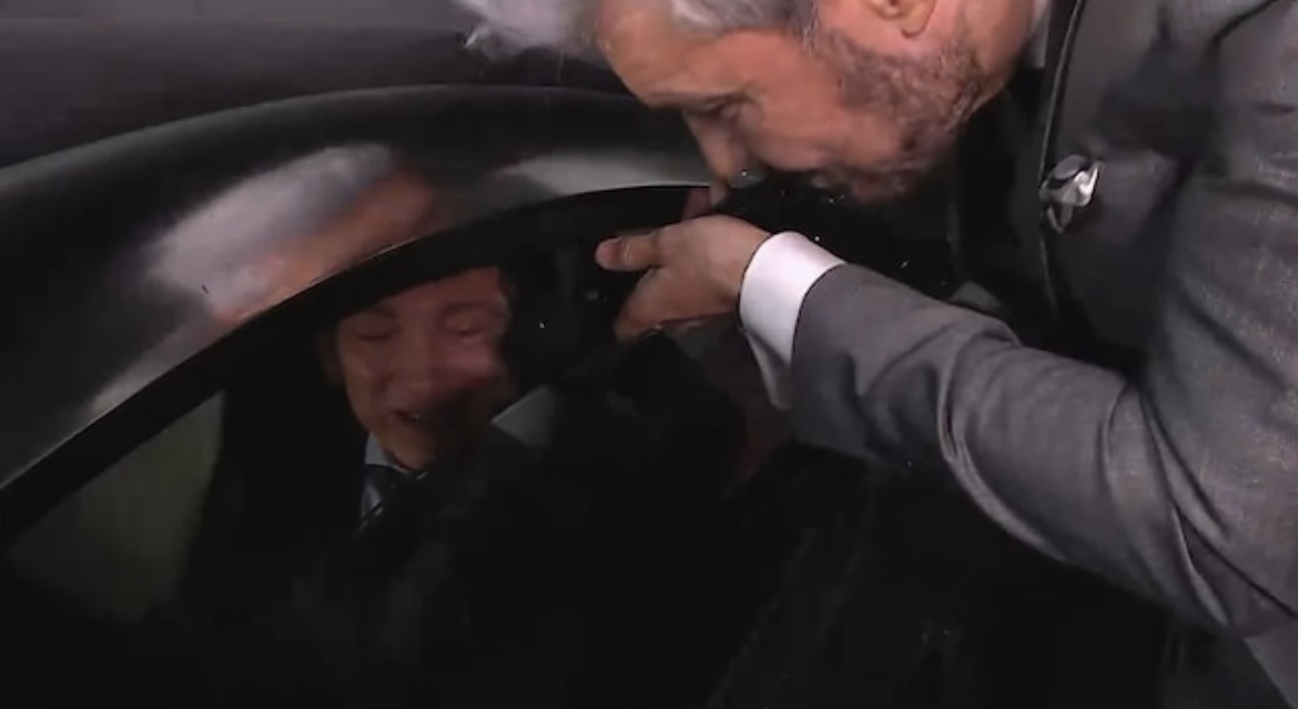 Javier Milei fue a buscar a Fátima Florez a Bailando 2023 pero trató de evitar responder las preguntas de Marcelo Tinelli