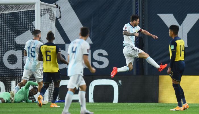 Por la mínima, Argentina arrancó derecho en las eliminatorias