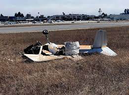 Dos avionetas chocaron al intentar aterrizar en California