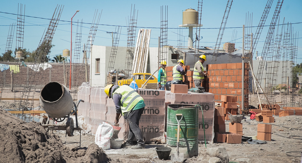 Su hijo robó en una obra en construcción pero su padre colaboró para que lo detengan