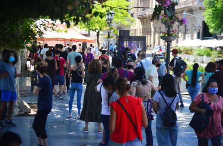 Córdoba vuelve a las restricciones por el aumento de casos de Covid-19: suspende por 10 días los eventos masivos