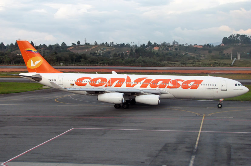 Polémica por otro avión venezolano que aterrizó en Ezeiza con 6 pasajeros y luego voló a Bolivia