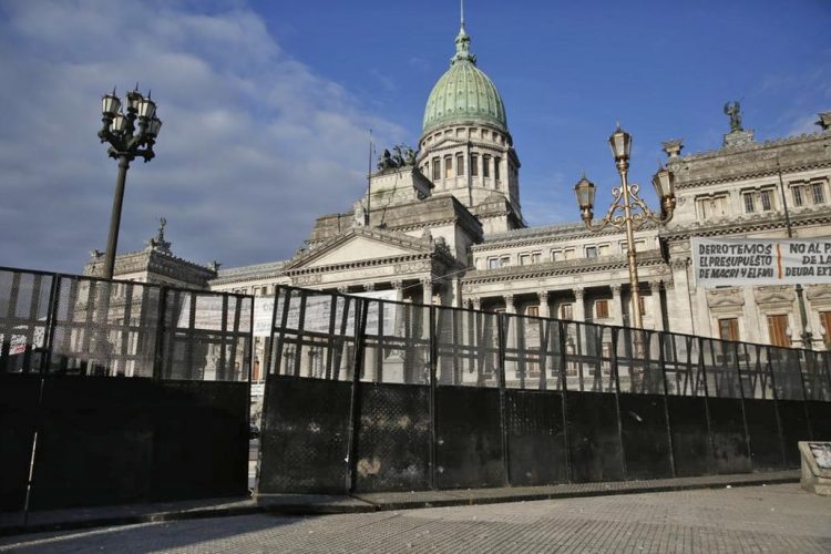 El Senado será vallado para el debate del acuerdo con el FMI