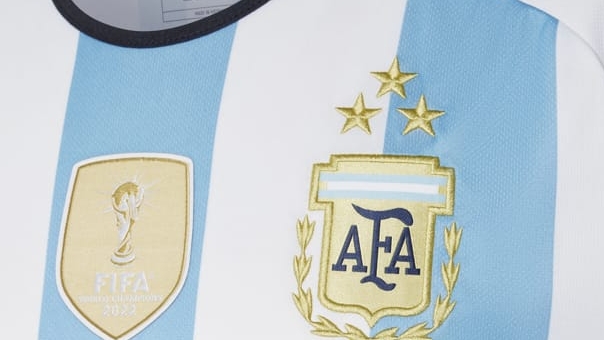 Hoy sale a la venta la nueva camiseta Argentina con 3 estrellas