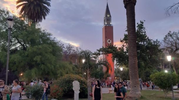 Luego del intenso viento sur, la máxima alcanzará los 22 grados