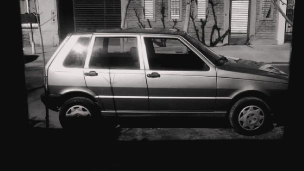 A un abuelo de 87 le robó el auto una chica de 18 con "el cuento del tío" pero la atraparon
