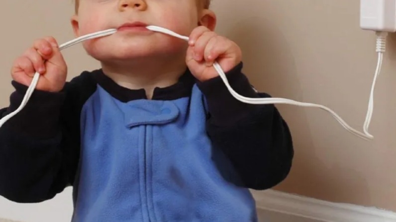 Un bebé mordió el cable de una estufa y debió ser hospitalizado