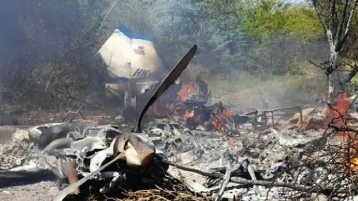 Un muerto y cinco heridos al caer una avioneta ambulancia en el norte de Colombia