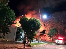 La pérdida de una garrafa produjo un gran incendio en un local de Calingasta 