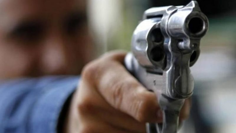 Asaltaron a un joven en su casa de Rawson y después le dispararon a quemarropa