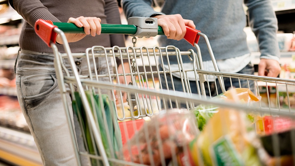 La canasta básica que mide la pobreza aumentó más que la inflación en 2022