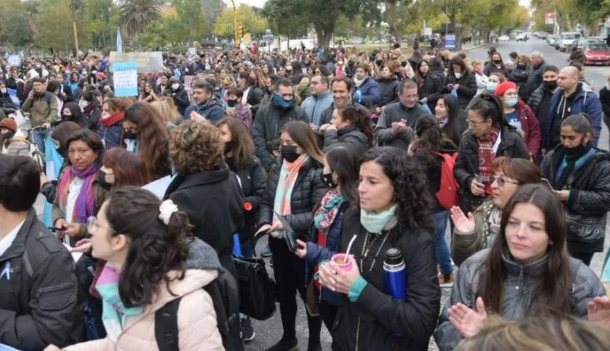 Docentes autoconvocados adhirieron al paro y se manifestarán