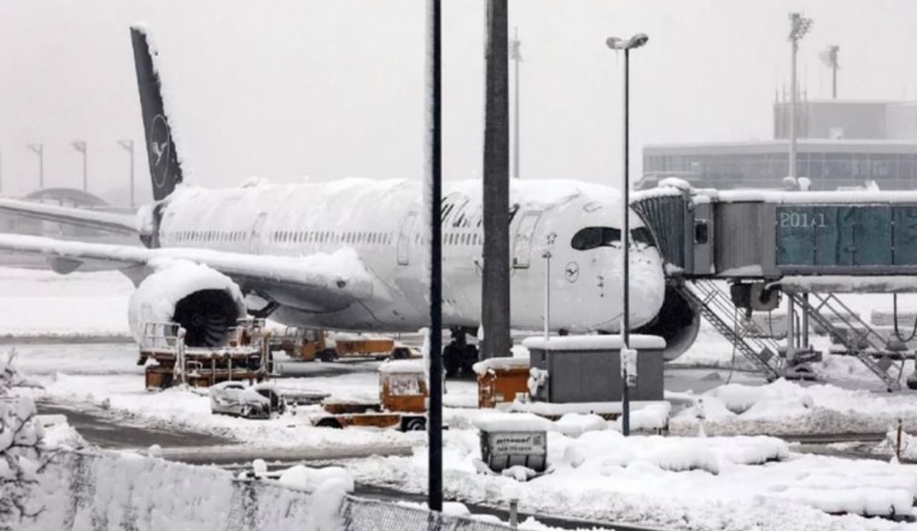 De no creer: se congelaron hasta los aviones por el intenso frío en Alemania