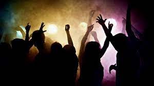 Clausuran una fiesta con más de 30 menores y mucho alcohol