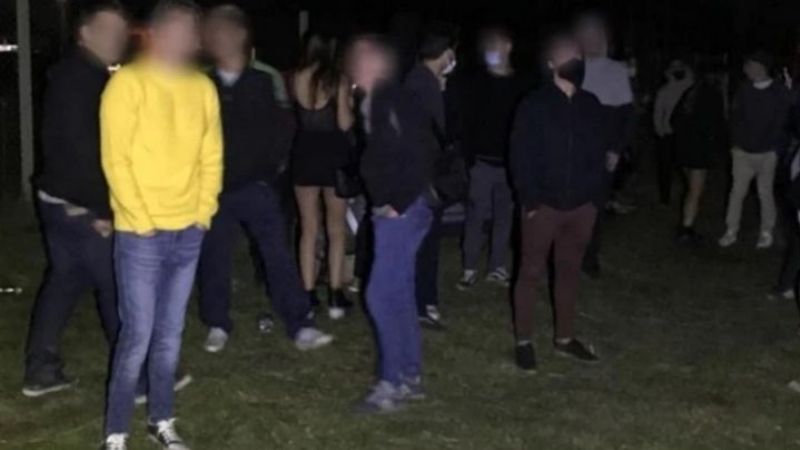 Una clande bien clande: más de 200 personas fueron sorprendidas participando de una fiesta