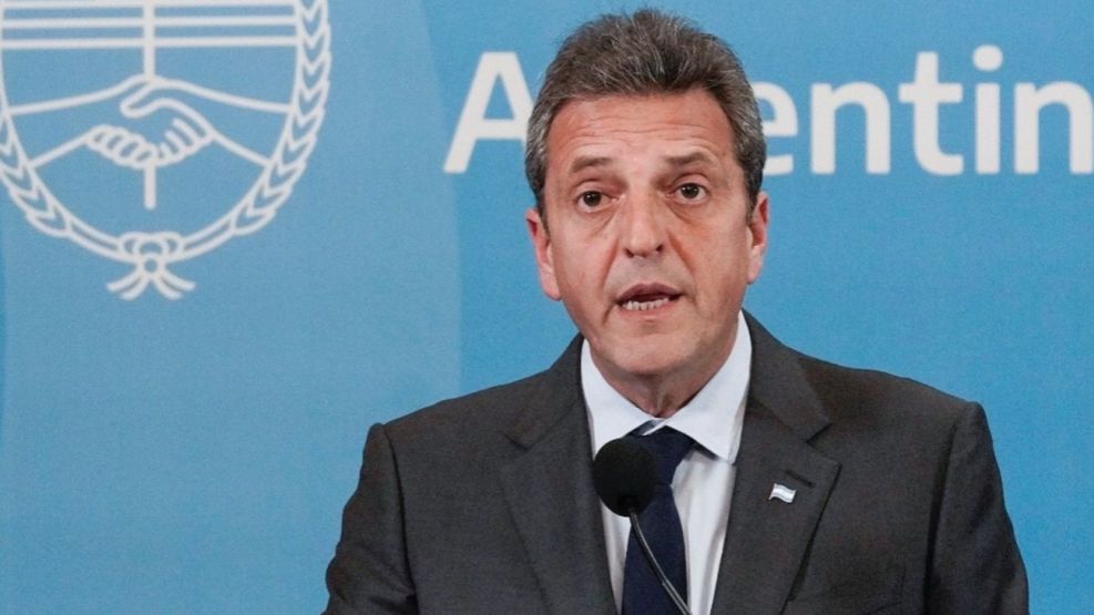 Sergio Massa confirmó el pago al FMI con un crédito de la CAF y yuanes