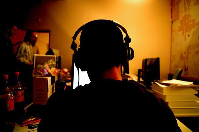 Un adolescente mató a su familia porque le prohibieron usar la Play Station y lo dejaron sin wifi