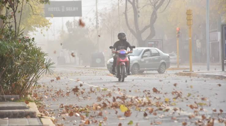 Viento Zonda: suspenden las clases en San Juan desde las 13