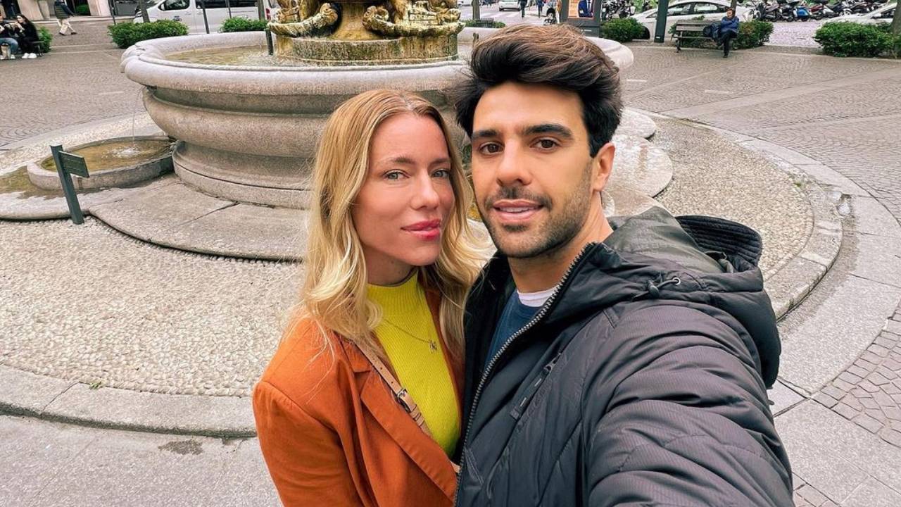 Filtran la primera foto de Nicole Neumann luciendo su pancita de embarazada en plena boda con Manu Urcera