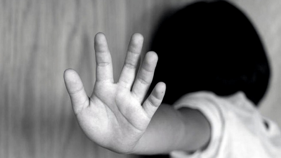 Condenaron a un pederasta a 8 años de prisión por abusar de sus hijas