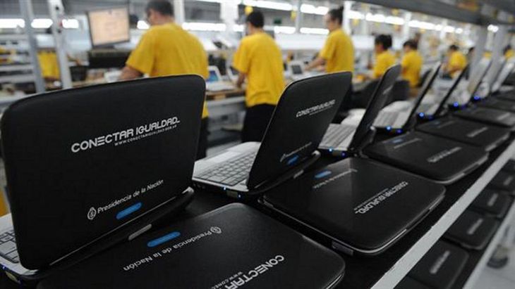 Relanzan el programa Conectar Igualdad y entregan netbooks a estudiantes