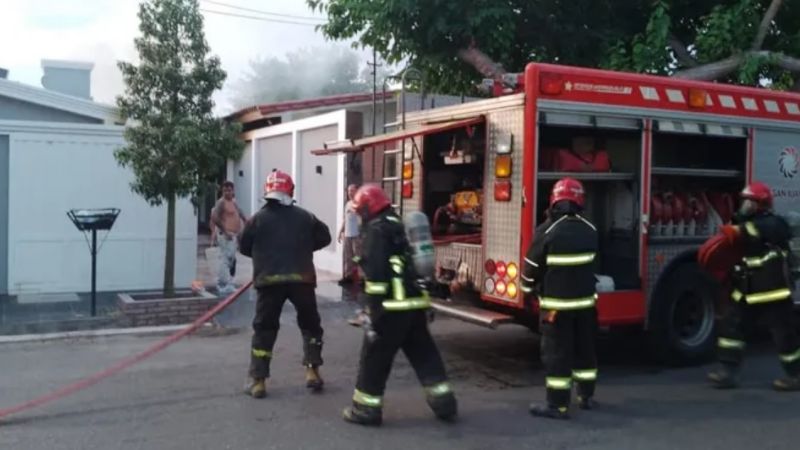 Se incendió una casa en Santa LucÃa y nadie sabe qué fue lo que pasó