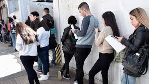 Sigue bajando el desempleo, en el tercer trimestre se ubicó en el 9,6%