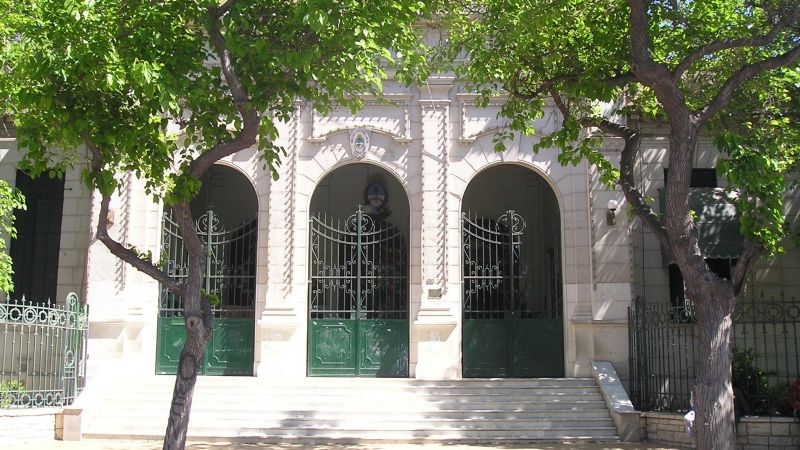 Los padres se expresaron ante presunto contenido inapropiado en una clase de teatro