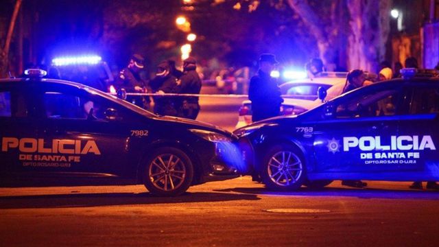 Encuentran a una mujer muerta adentro de un ropero