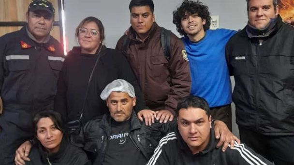 Fue todo emoción en la vuelta del bombero voluntario que se accidentó en acción