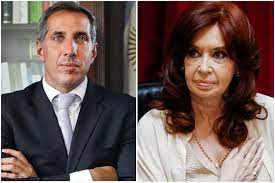 El fiscal que investiga a Cristina Kirchner pidió para ella 12 años de prisión