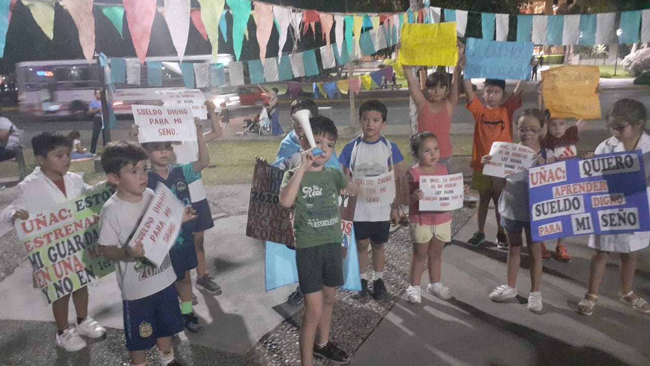 Fracasó otro intento de diálogo con los docentes 