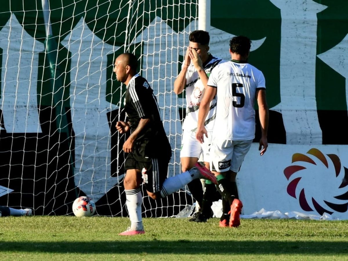 San Martín cayó ante Riestra y sumó una nueva derrota en su propia cancha
