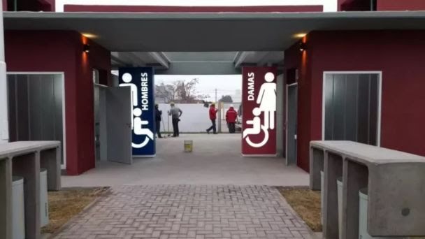 Nuevos sanitarios para quienes esperen el colectivo en la Estación Córdoba