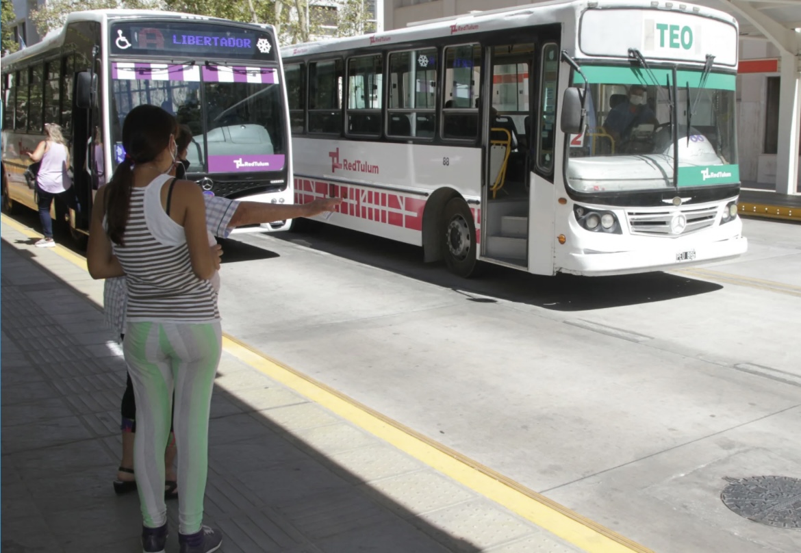 Por falta de acuerdo la UTA llamó a paro general en todo el país