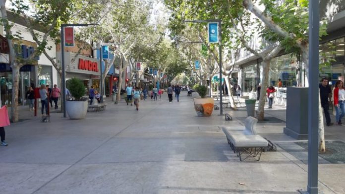 El comercio calcula pérdidas cercanas al 25% por el paro de colectivos