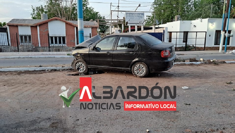 Se quedó dormido, chocó contra un pilar y terminó internado