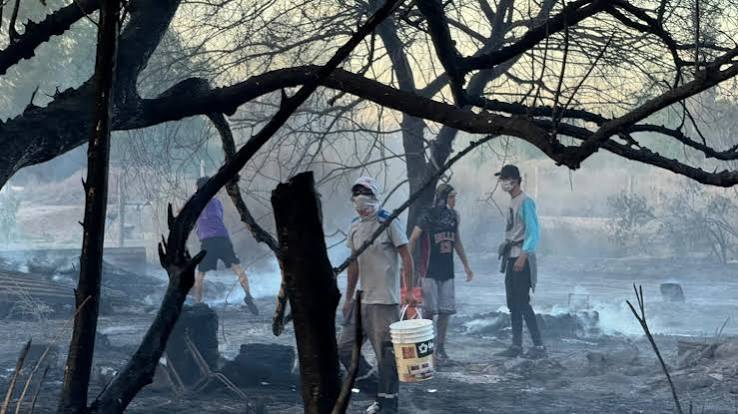 Grave accidente durante un incendio de pastizales: un adolescente sufrió quemaduras severas