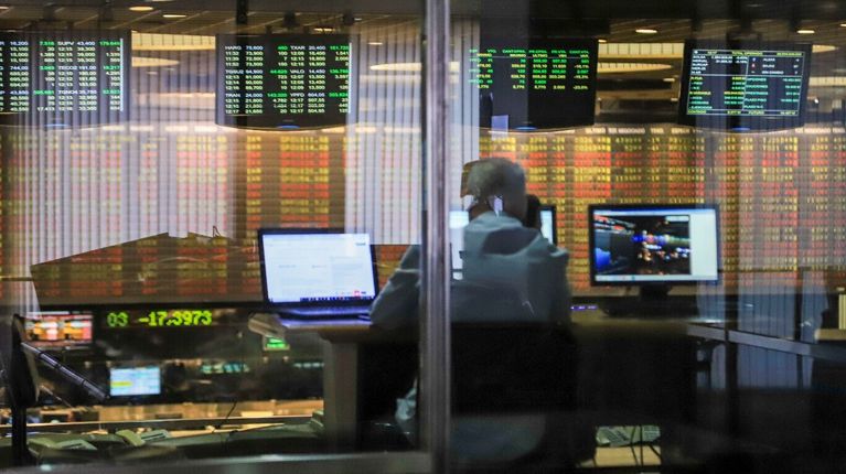 Dólar: tras tocar los $280, el BCRA tuvo que vender 98 M para hacerlo bajar a $260