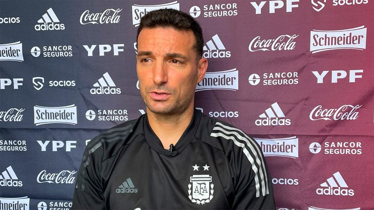 Habló Scaloni sobre Argentina - Brasil: "Nosotros teníamos el Ok de la CONMEBOL"