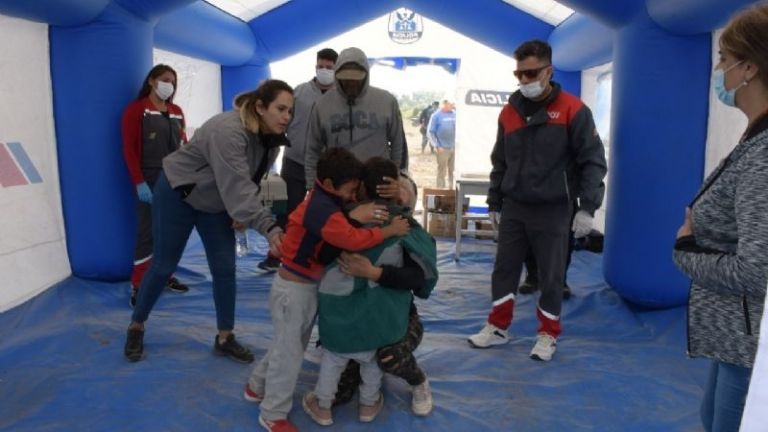 Caso Gabriel: investigan si es verdad que al niño lo llevaron dos hombres