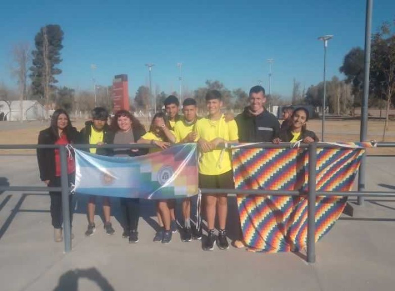 Alumnos de la comunidad diaguita de Valle Fértil hicieron podio en los Juegos Evita