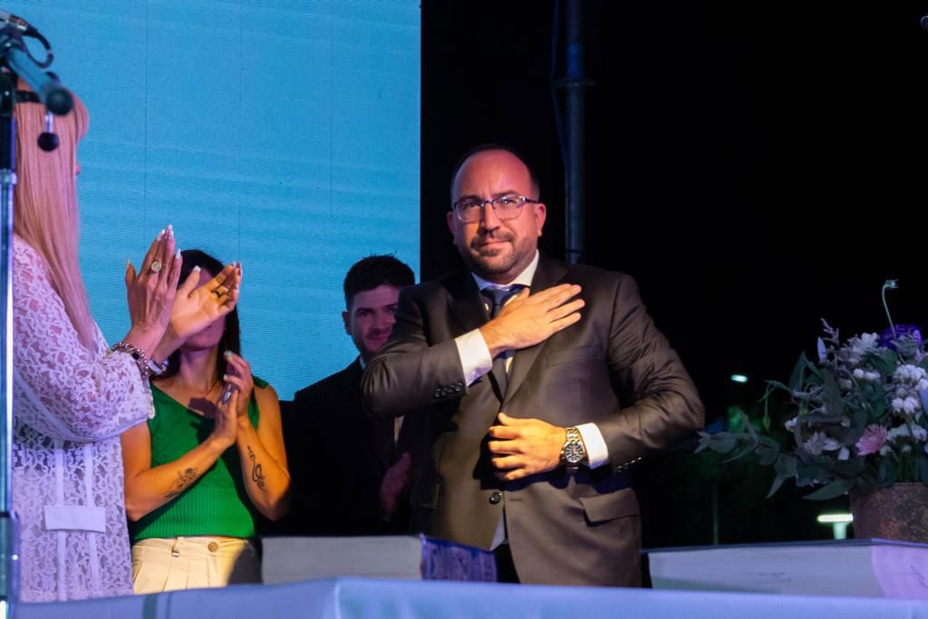 Sergio Miodowsky asumió como intendente en Rivadavia